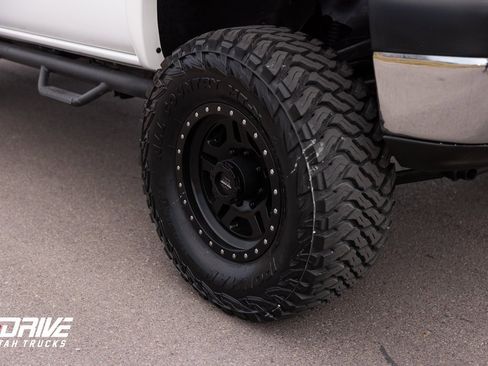 Used 2002 Chevrolet Silverado 2500 LT w/ Off-Road Skid Plate Pkg image 7