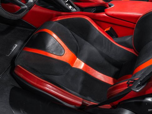 Used 2018 McLaren 720S Performance image 30