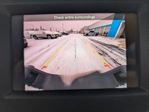 Used 2022 Jeep Gladiator Willys image 23