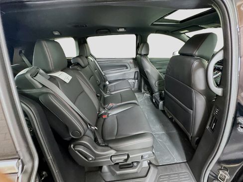 Used 2025 Honda Odyssey Sport-L image 18