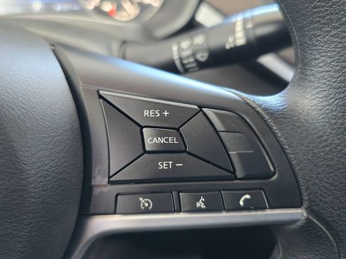 Used 2025 Nissan Altima 2.5 SV FWD image 14