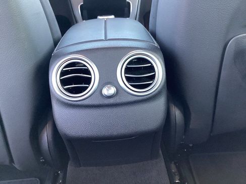 Used 2021 Mercedes-Benz C 300 Sedan image 17