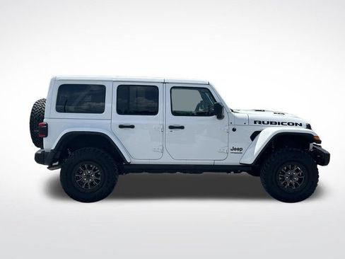 Used 2022 Jeep Wrangler Unlimited Rubicon w/ Trailer Tow Package AWD/4WD image 8