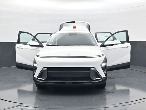 New 2026 Hyundai Kona SE image 31