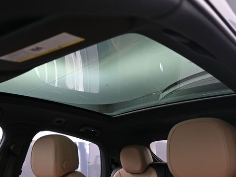 New 2025 Porsche Cayenne Coupe image 23