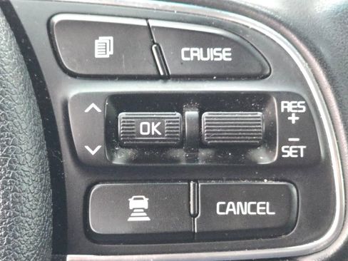 Used 2021 Kia Niro EX w/ Cold Weather Package image 30