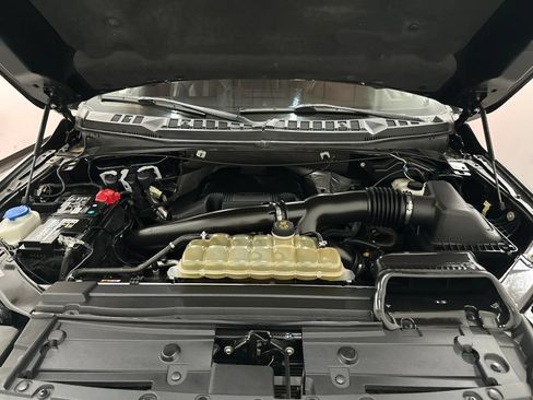 Used 2020 Ford F150 Platinum w/ Equipment Group 701A Luxury AWD/4WD image 6