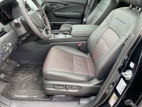 Used 2025 Honda Ridgeline Black Edition image 15