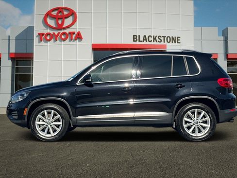 Used 2017 Volkswagen Tiguan Wolfsburg Edition FWD image 6