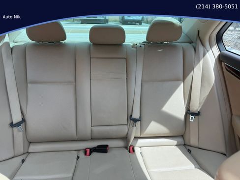 Used 2014 Mercedes-Benz C 250 Sedan image 19