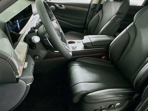 New 2025 Genesis GV80 3.5T Advanced image 13