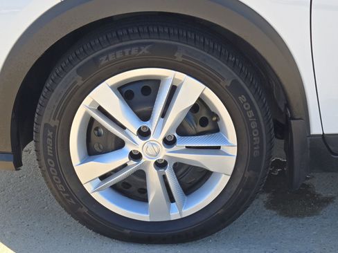 Used 2024 Nissan Kicks S FWD image 12