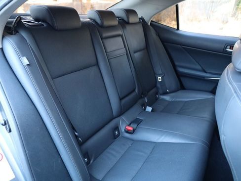 Used 2016 Lexus IS 200t 4dr Sedan image 22