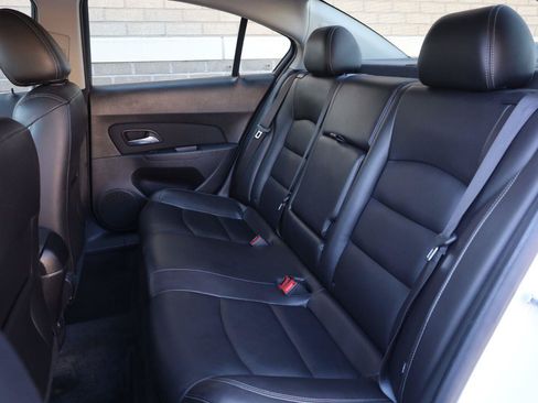 Used 2015 Chevrolet Cruze LT FWD image 21