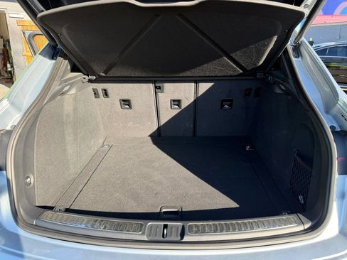 Used 2021 Porsche Macan AWD/4WD image 32