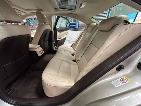 Used 2016 Lexus ES 350 w/ Luxury Package w/Wood Trim FWD image 55