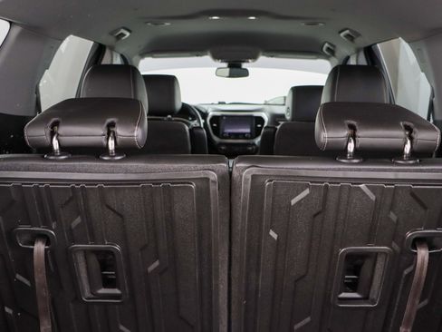 Used 2023 GMC Acadia SLT w/ Elevation Edition AWD/4WD image 31