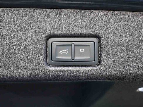 New 2025 Audi Q5 Premium image 36