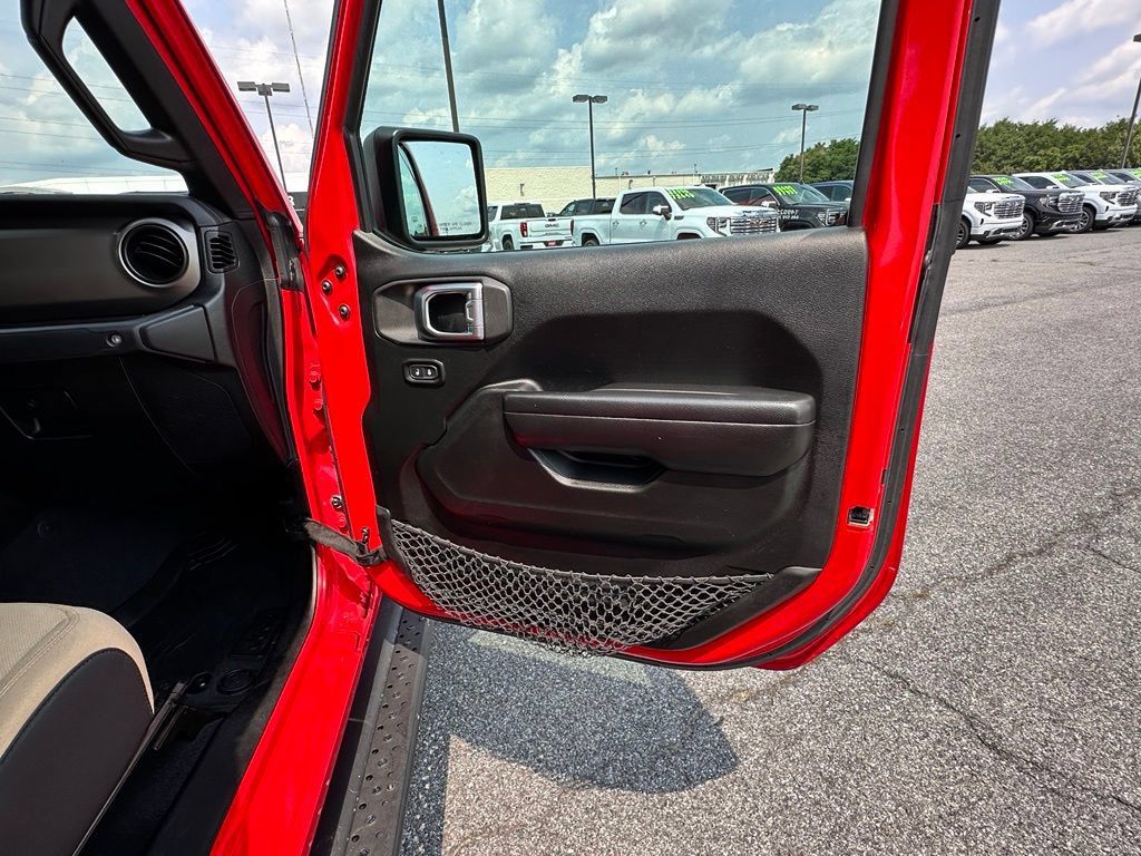 Used 2020 Jeep Gladiator Sport w/ Quick Order Package 24S AWD/4WD image 14