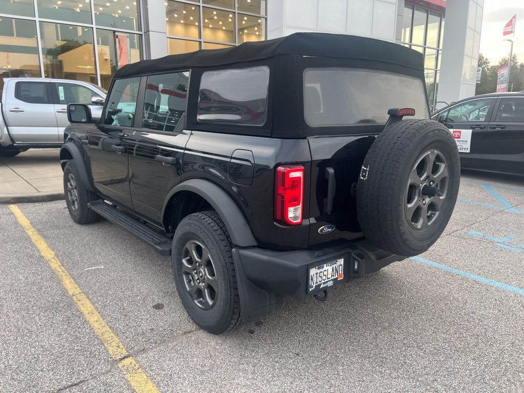Used 2022 Ford Bronco 4-Door AWD/4WD image 3