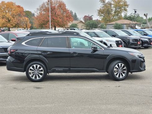 Used 2023 Subaru Outback Limited image 4