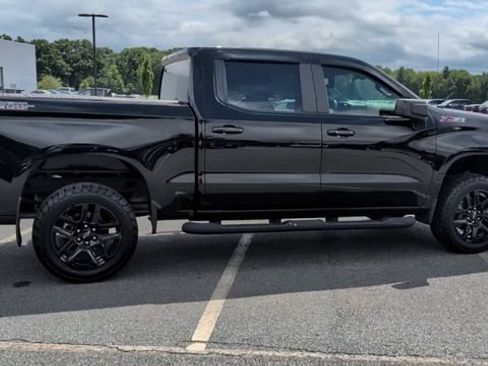 Used 2021 Chevrolet Silverado 1500 LT Trail Boss AWD/4WD image 9