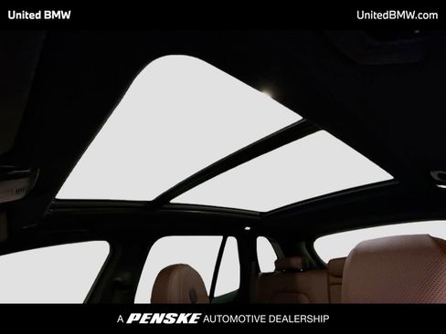 Used 2025 BMW X5 xDrive40i w/ M Sport Package image 12