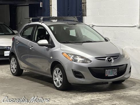 Used 2011 MAZDA MAZDA2 Sport FWD image 1