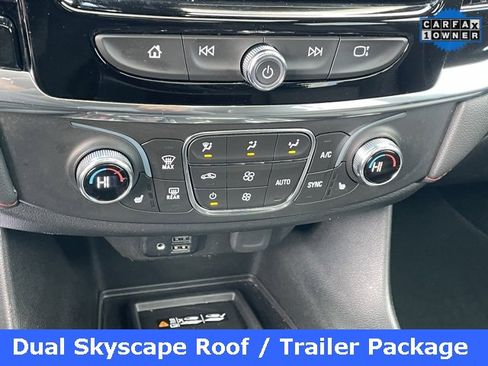 Used 2023 Chevrolet Traverse RS image 23