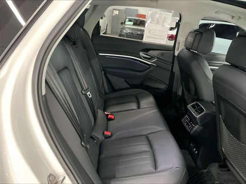 Certified 2024 Audi Q8 e-tron Premium Plus w/ Premium Plus Package image 30