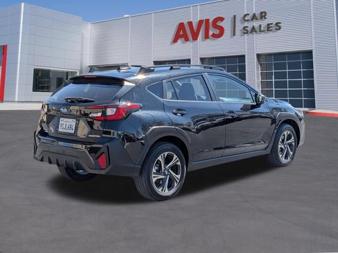 Used 2025 Subaru Crosstrek 2.5i Premium AWD/4WD image 6