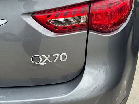Used 2016 INFINITI QX70 AWD w/ Premium Package image 6