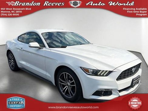 Used 2017 Ford Mustang Coupe RWD image 3