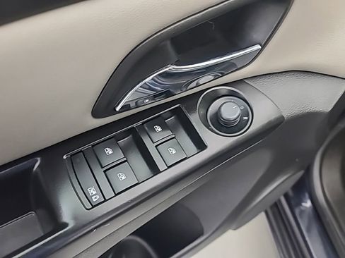 Used 2014 Chevrolet Cruze LS FWD image 21