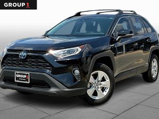 Used 2021 Toyota RAV4 XLE video 1