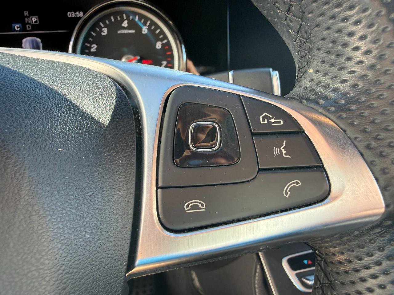 Used 2018 Mercedes-Benz E 400 Coupe image 33