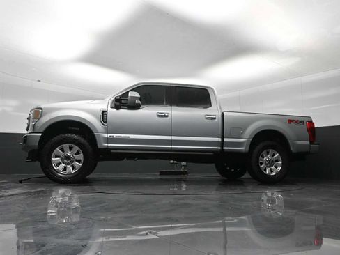 Used 2021 Ford F250 Platinum w/ FX4 Off-Road Package image 24