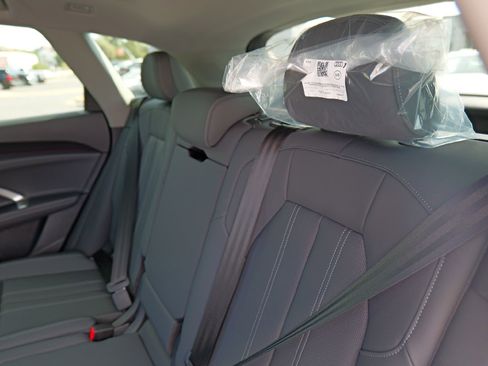 New 2025 Audi Q5 Premium Plus image 30