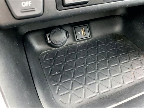 Used 2023 Toyota RAV4 XLE Premium image 35