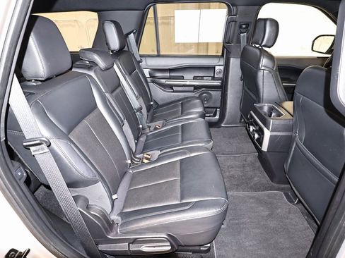 Certified 2019 Ford Expedition XLT w/ Equipment Group 202A image 18