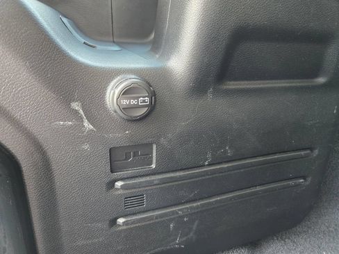 Used 2018 Jeep Wrangler Unlimited Sahara AWD/4WD image 40