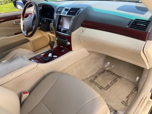 Used 2010 Lexus LS 460 AWD image 25