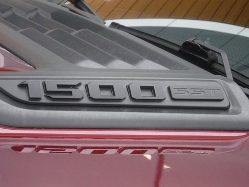 Used 2025 RAM 1500 Laramie w/ Sport Appearance Package image 7