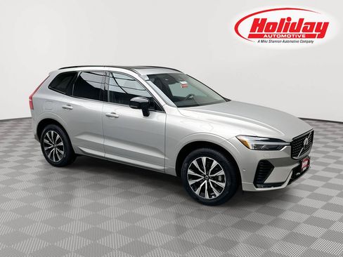 Used 2024 Volvo XC60 B5 Plus AWD/4WD image 1