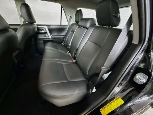 Used 2022 Toyota 4Runner Limited AWD/4WD image 30