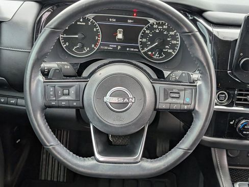 Used 2023 Nissan Pathfinder SL w/ Black Appearance Package FWD image 11