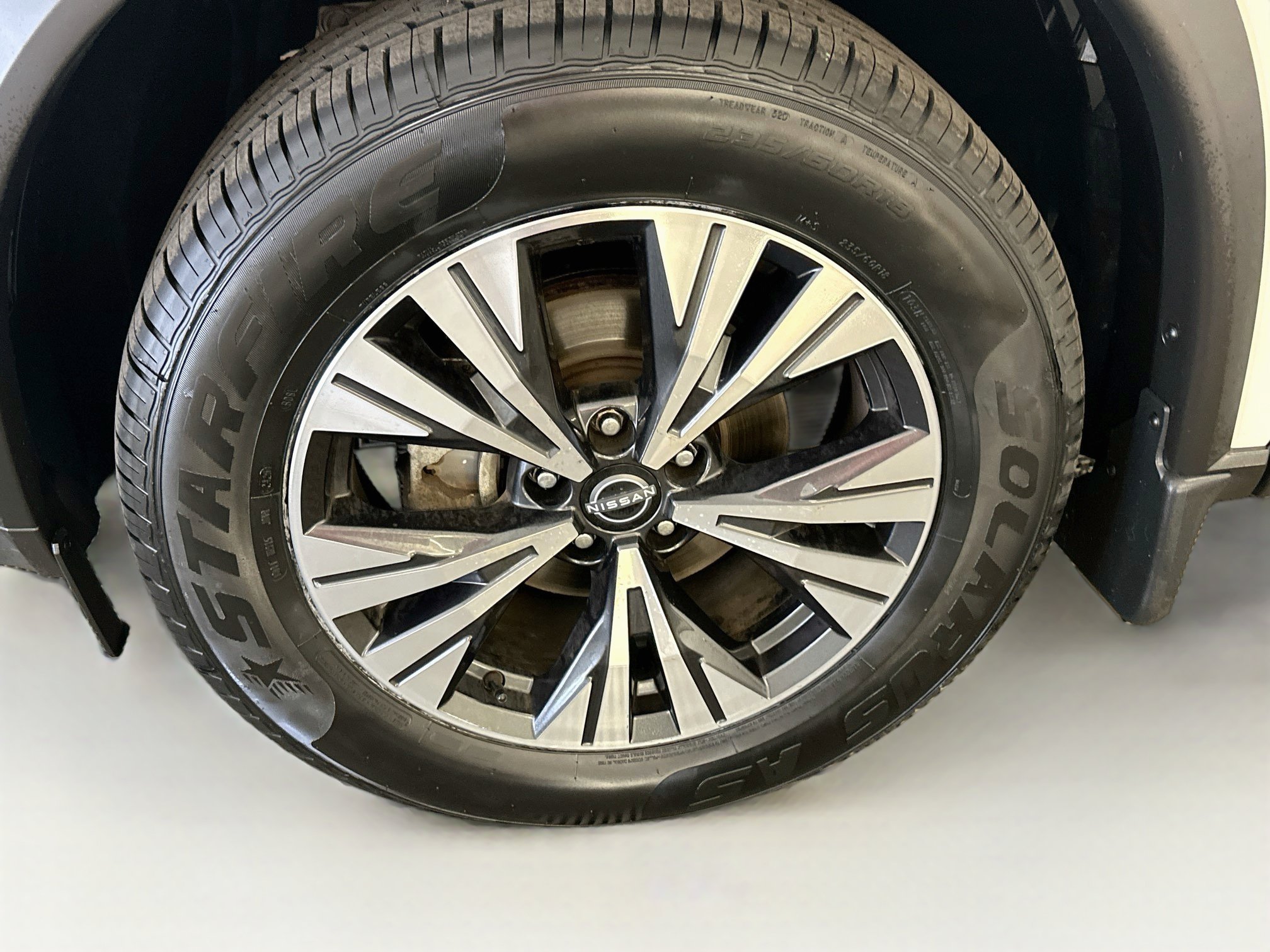 Used 2023 Nissan Rogue SV AWD/4WD image 11