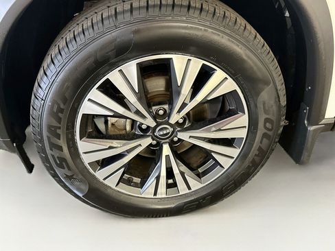 Used 2023 Nissan Rogue SV AWD/4WD image 11