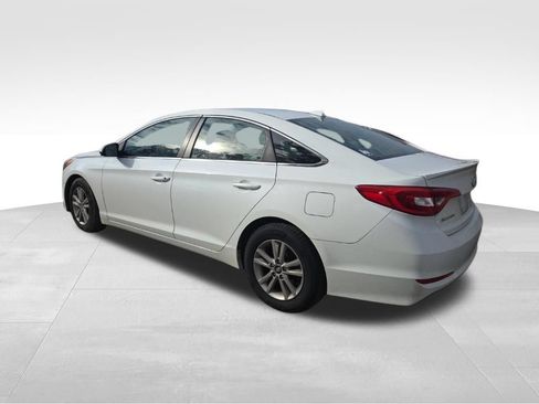 Used 2016 Hyundai Sonata SE FWD image 3