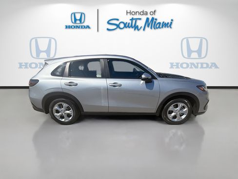 Used 2024 Honda HR-V LX image 8